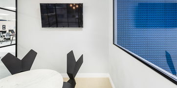 時尚辦公網 辦公設計 設計欣賞 寧靜自然 英國汽車在線交易平臺carwow倫敦總部辦公設計欣賞